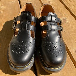 Dr. Martens 8065 Mary Janes // Size US 8/UK 6/Euro 39